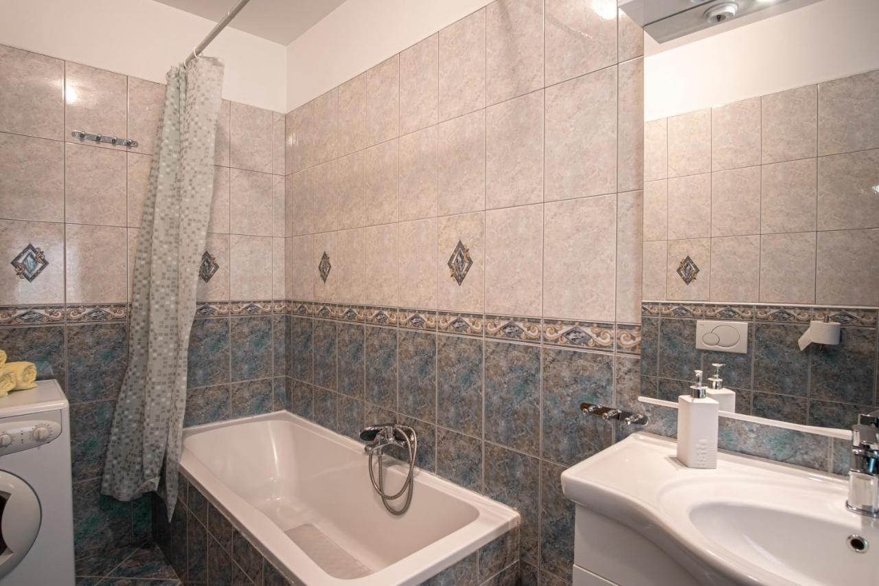 Apartman Luka 法扎纳 外观 照片