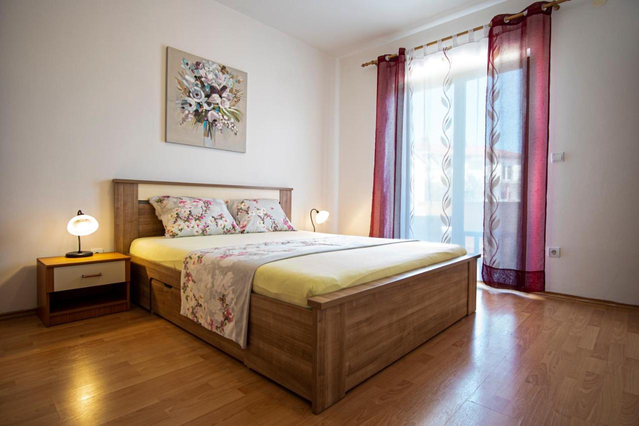 Apartman Luka 法扎纳 外观 照片