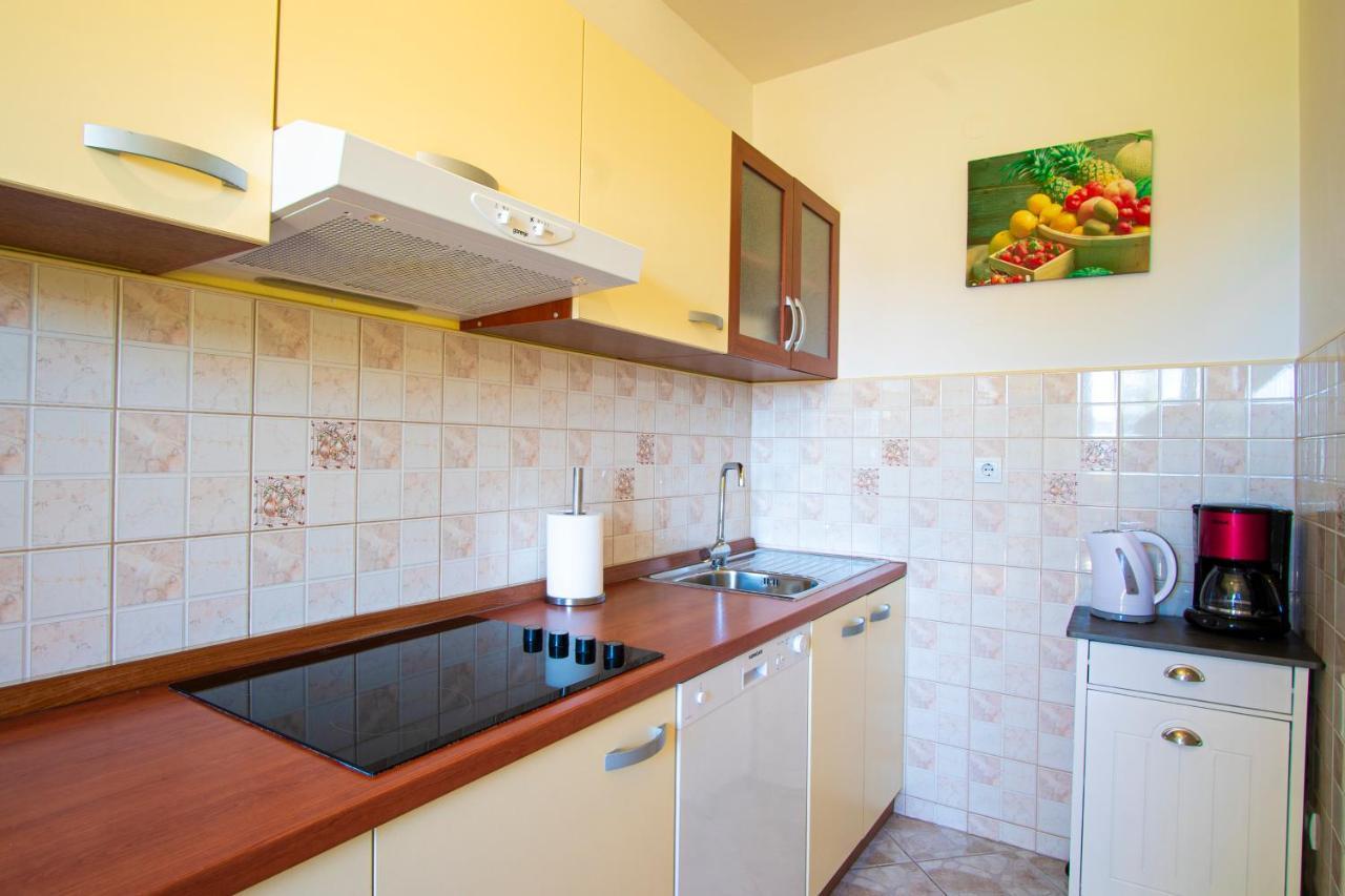 Apartman Luka 法扎纳 外观 照片